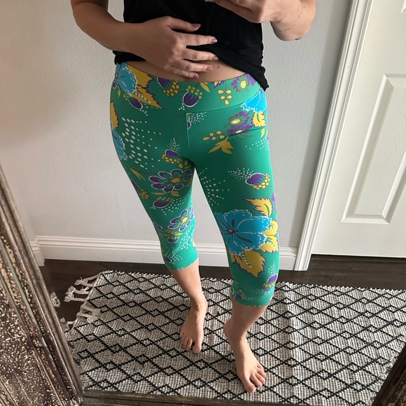 Brazilian cropped Leggings Size Small colorful - Picture 12 of 12